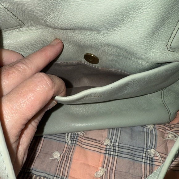 Fossil Women's Mint Green Leather Bag. (BT 1) - Picture 3 of 16